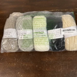 Knit Picks Highland Wool of the Andes Worsted 10 Pack Coal Black New