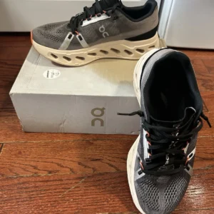 Size 10.5- On Cloudeclipse Fade Sand W