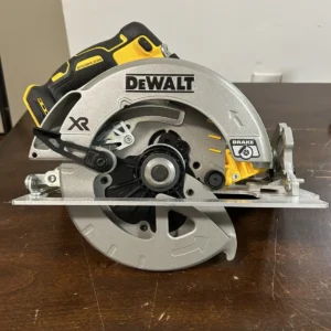 DEWALT 20V MAX* XR Brushless Cordless 7-1/4 in.